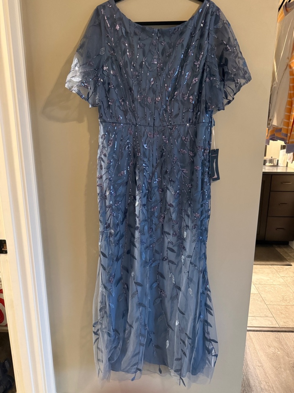 Ever Pretty Blue Dusty Floral Embroidered V-Neck Maxi Dress - Picture 5 of 9